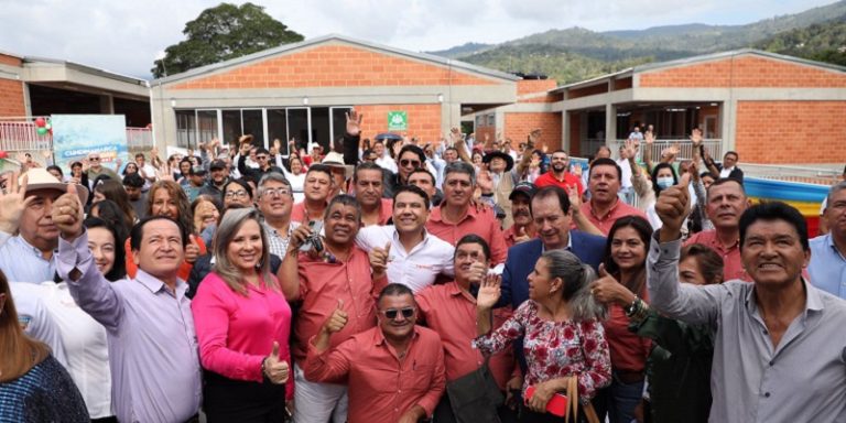 Gobernador Inauguró la Institución Educativa Santa Inés de Silvania